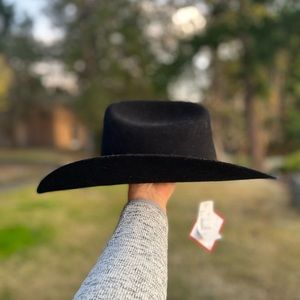 BAILEY COWBOY HAT SIZE 6.5